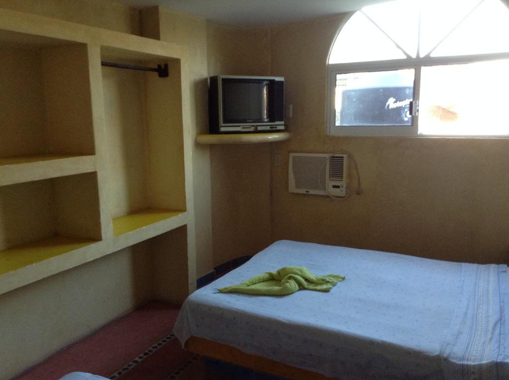 Hotel Arturo'S Zihuatanejo Exteriör bild